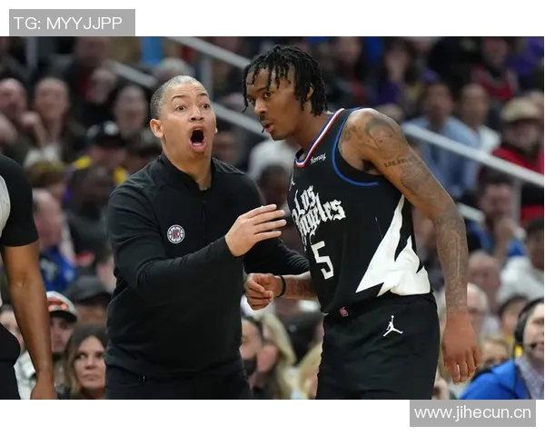 海兰德表现出色8投5中砍下18分助球队取得胜利