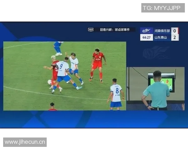 前裁判质疑马林犯规判罚过于严厉认为身体接触不足以判罚点球 前裁判质疑马林犯规判罚过于严厉认为身体接触不足以判罚点球