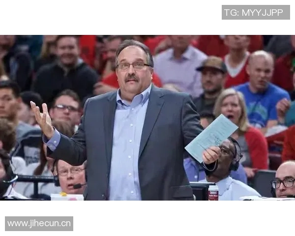 邓恩谈范甘迪防守体系强调沟通与执行的重要性