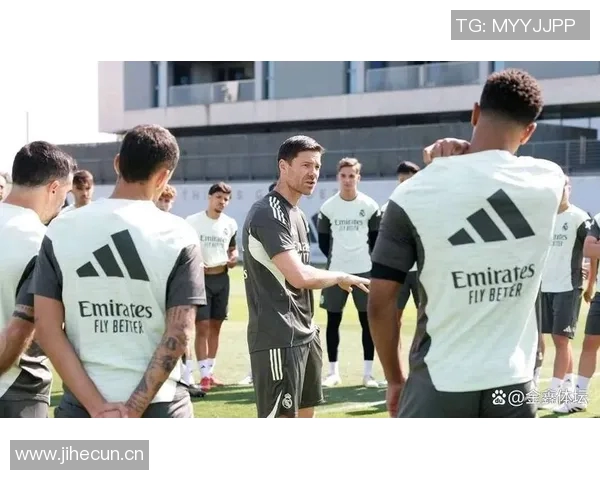 尤文图斯球探亲赴现场考察埃尔切年轻中前卫罗德里戈门多萨表现