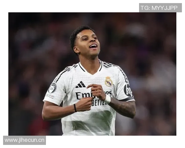 罗德里戈禁区遭侵犯小腿受击倒地VAR却选择沉默引发争议