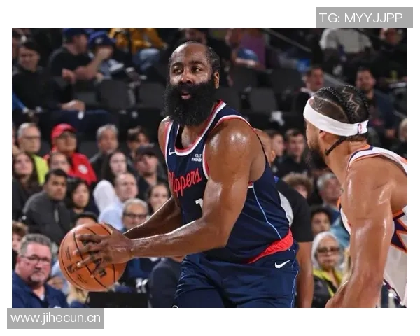 半场战报哈登火力全开贡献20分小卡紧随其后快船领先勇士3分