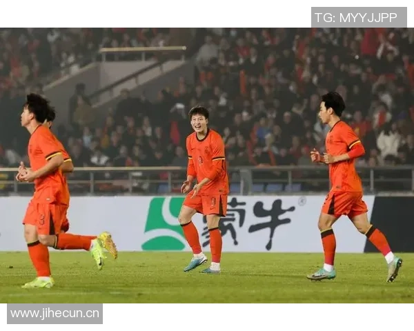 U16国足展现强大实力赵松源何思凡精准助攻帅惟浩轻松破门助球队领先